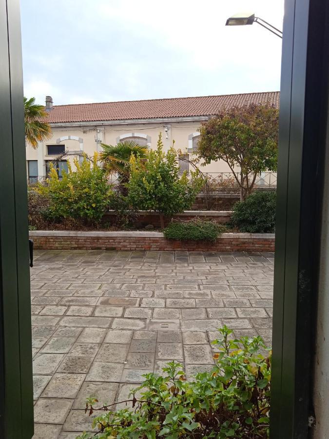 Sestiere Dorsoduro, A Due Passi Da Zattere Apartment Veneţia Exterior foto